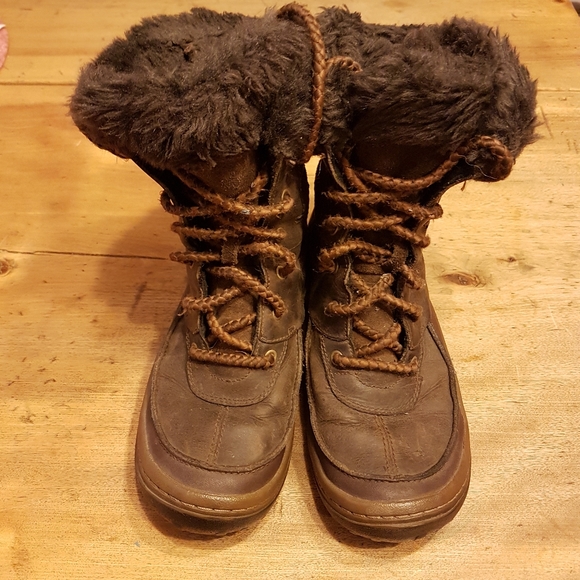 Merrell winter lace up boots sz  37.5 EUC - Picture 1 of 4